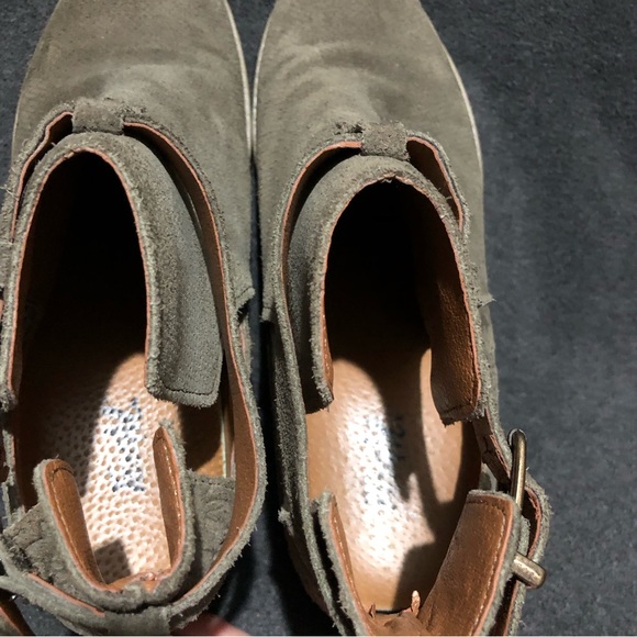 Tara M Keegan Boots Floral Embossed Taupe Suede Ankle Booties Women’s Sz US 8.5 - Picture 7 of 10